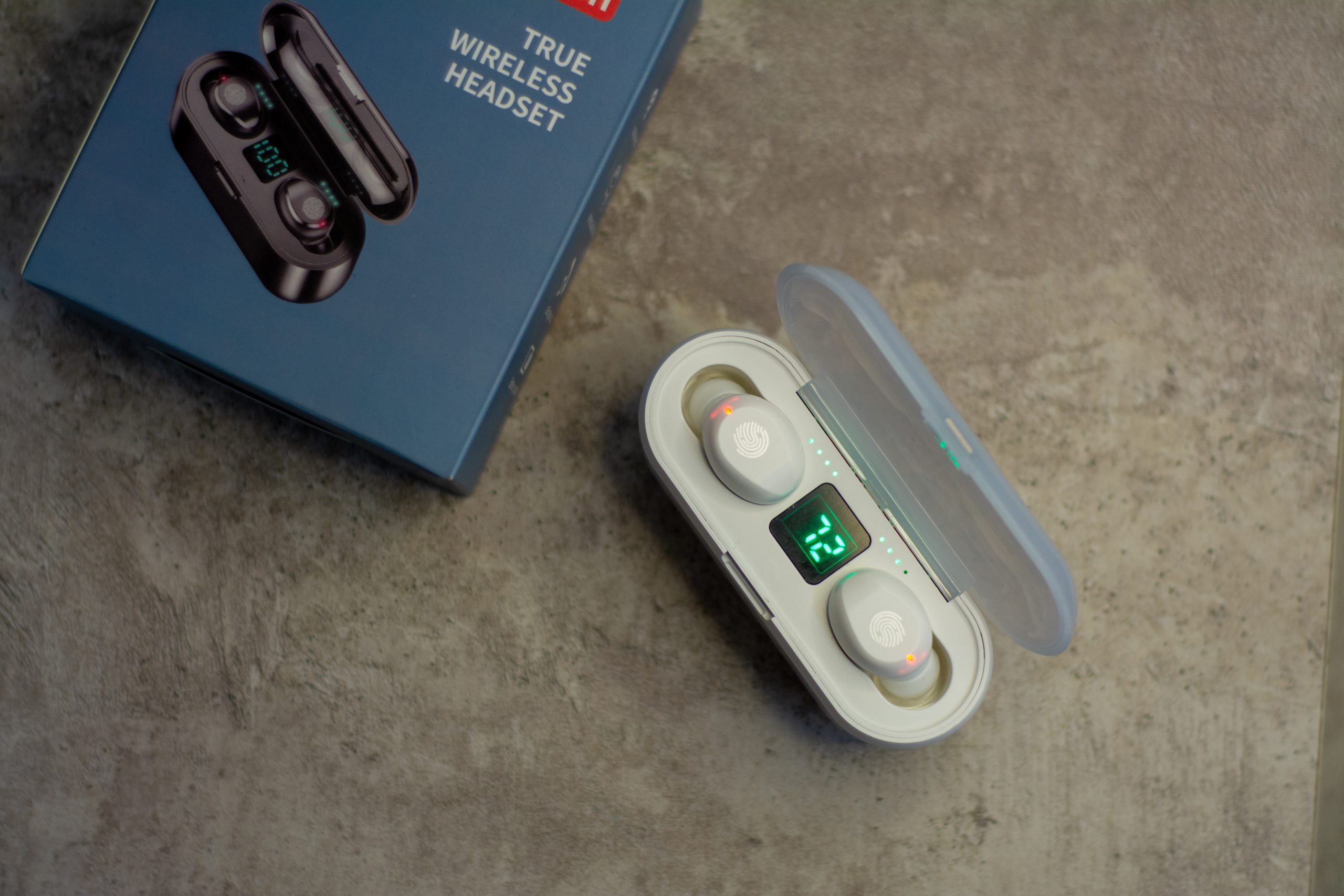 AURICULARES INALÁMBRICOS UNI TOUCH AAA | TÁCTILES, BLUETOOTH Y SONIDO PREMIUM - Imagen 8